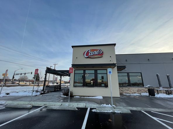 Raising Cane's Chicken Fingers: 3065 White Bear Ave N, Maplewood, MN 55109